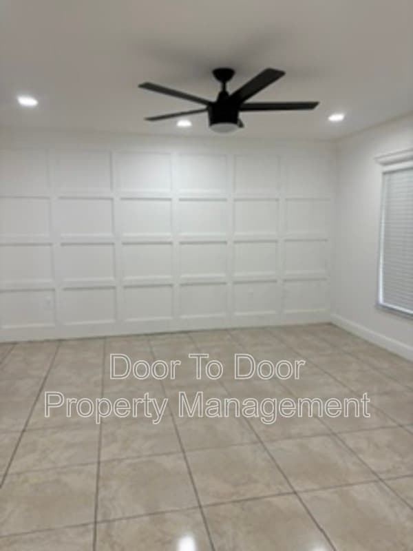 Fort Myers House: 2712 Nature Pointe Loop