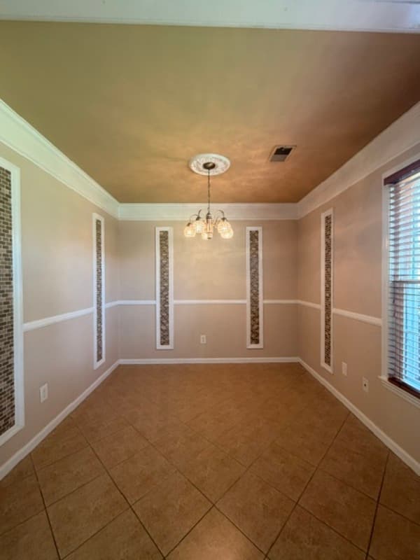 Columbia Condo: 801 Eastmont Drive #102