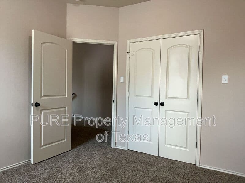 Georgetown Townhome: 124 S. Holly Street