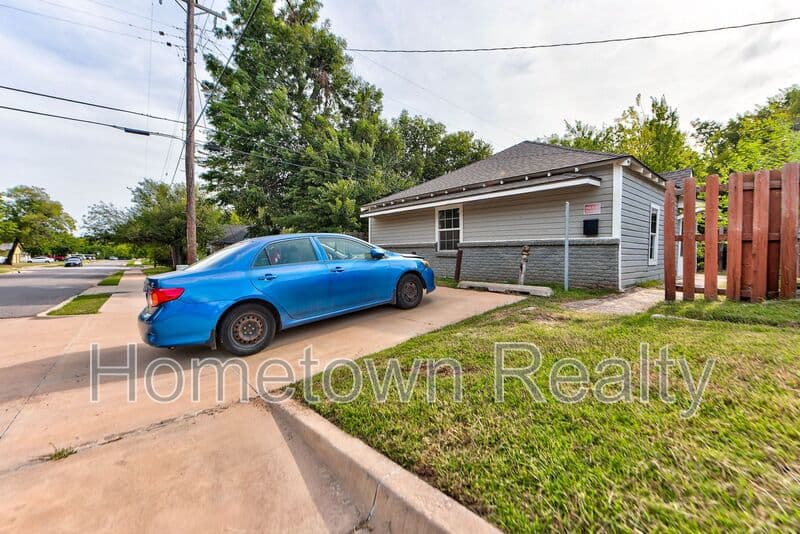 Oklahoma City House: 1801 E Madison Street