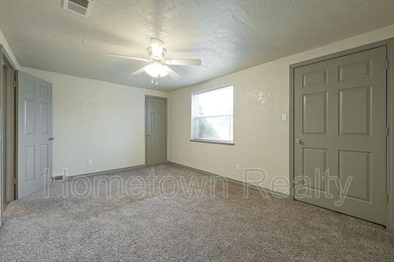 Del City House: 2124 S Sunnylane Road