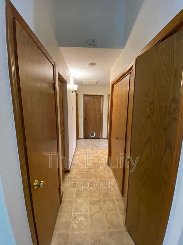 Visalia House: 1348 East Ferguson Court