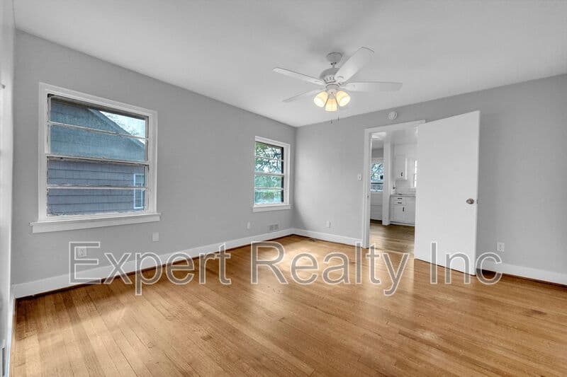 Birmingham House: 1025 45th Street Ensley