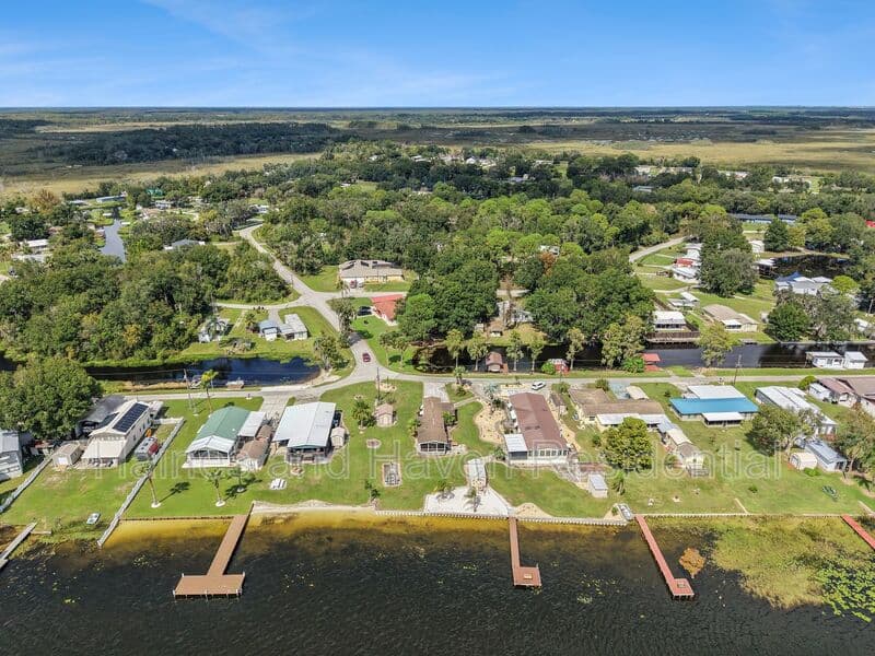 Haines City House: 3208 Lakeview Dr