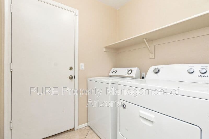 Gilbert House: 507 W Horseshoe Ave