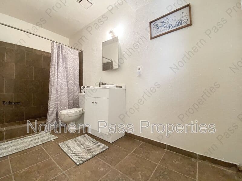 El Paso Condo: 4700 Maxwell Ave
