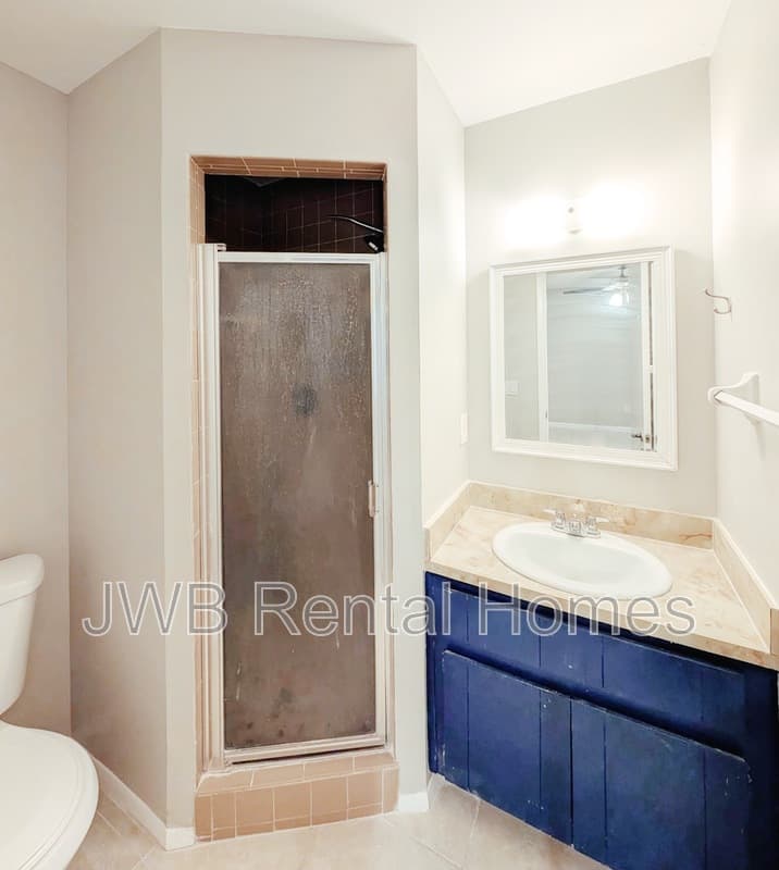 Jacksonville House: 1117 W Mimosa Cove Ct