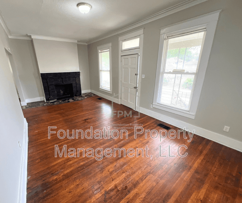 Memphis House: 701 East Alston Avenue