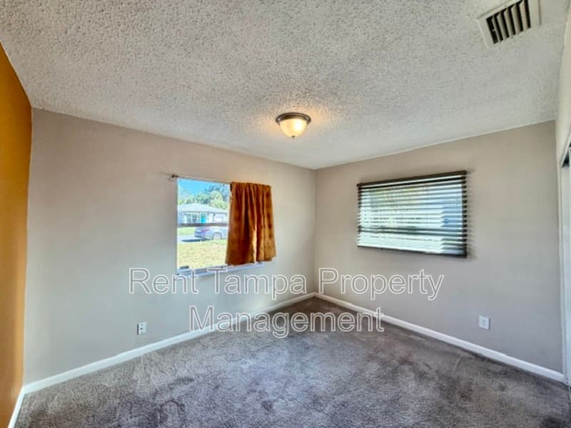 St. Petersburg House: 1635 40th Street South