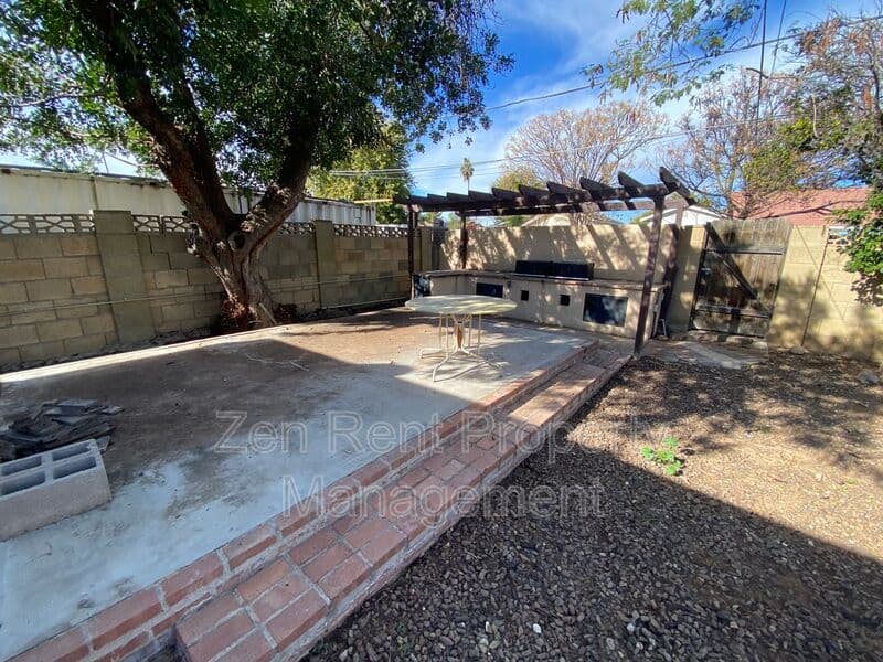 Phoenix House: 2032 W Medlock Drive