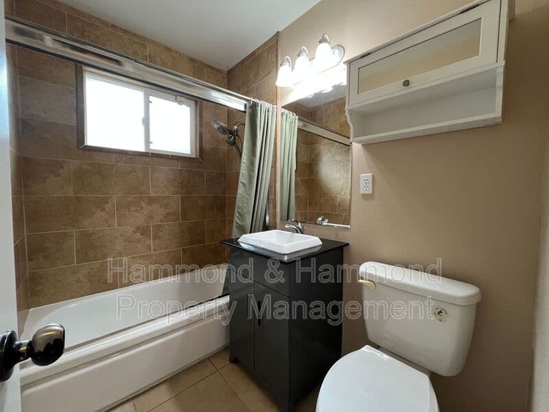 Granada Hills House: 16750 Index St.