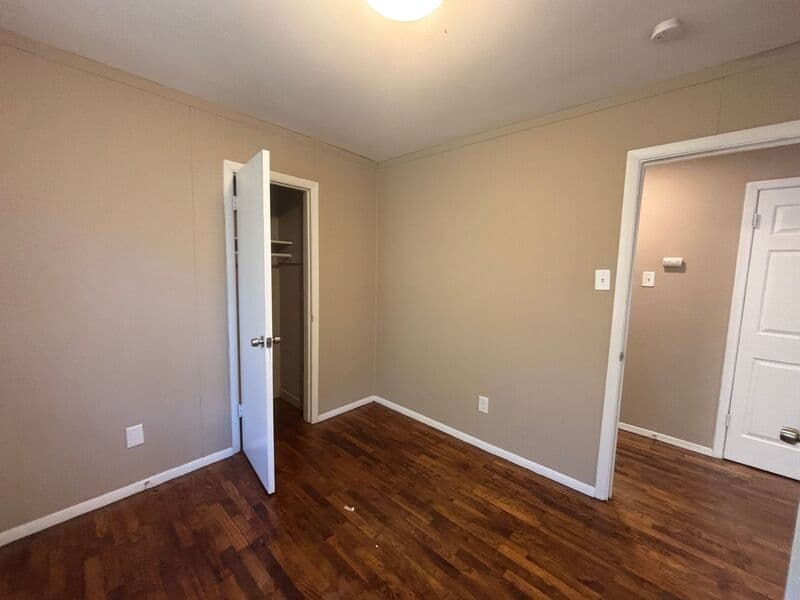 Memphis House: 2756 Windsor Pkwy