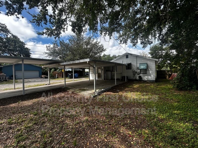 St. Petersburg House: 3821 18th St. N