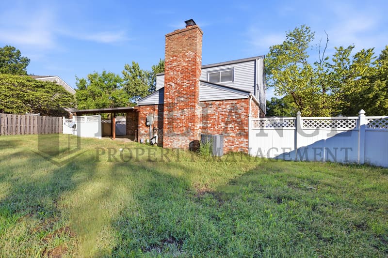 Newton House: 1915 Cypress Lane