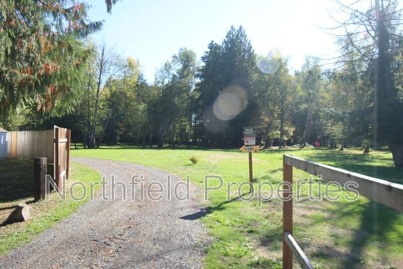 Tulalip House: 12105 26th Ave NE