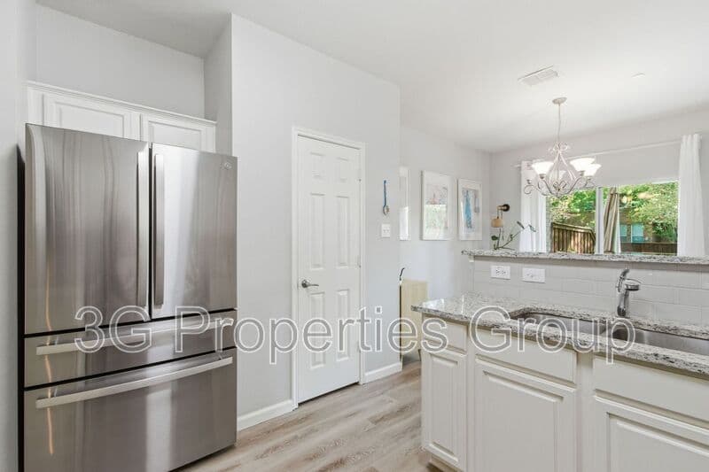 Lewisville House: 2925 St. Andrews Drive