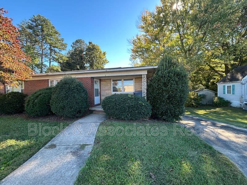 Kernersville Condo: 834 Graves St.