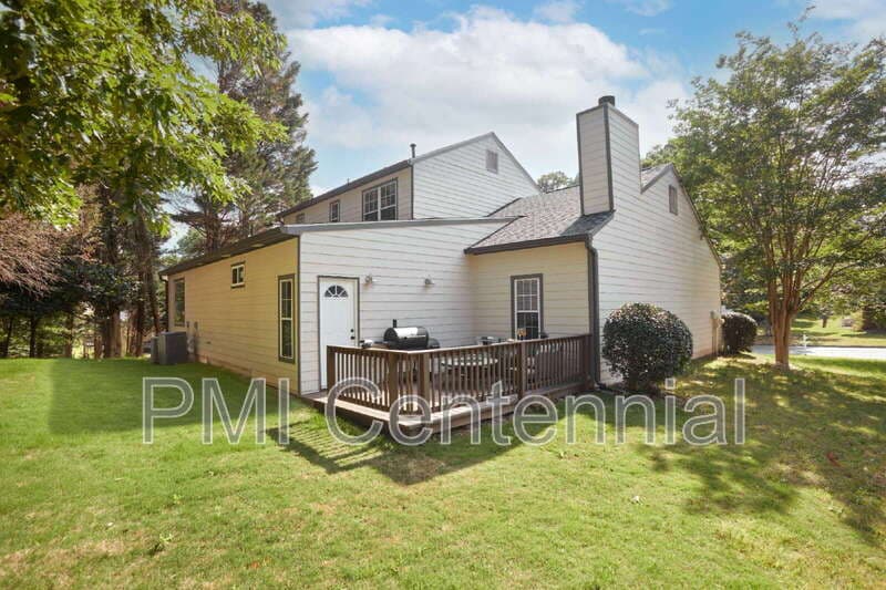 Johns Creek House: 220 Preston Oaks Dr
