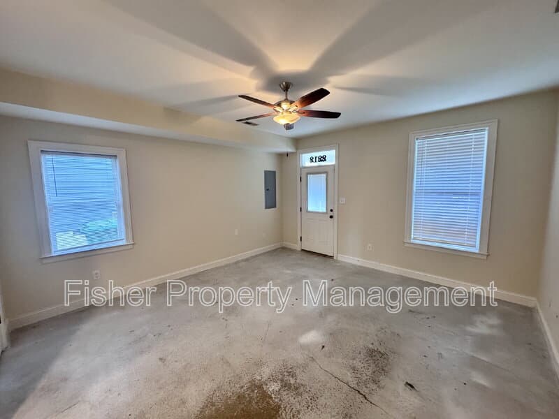 Richmond House: 2212 Carrington St
