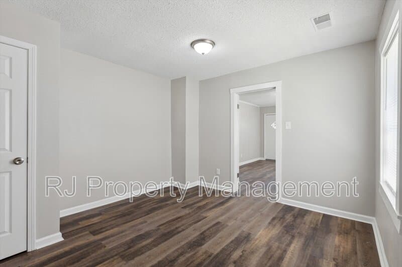 Memphis House: 535 Gilleas Rd