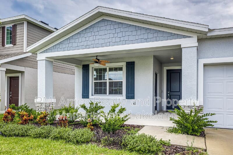 Winter Haven House: 1228 Tyler Lp