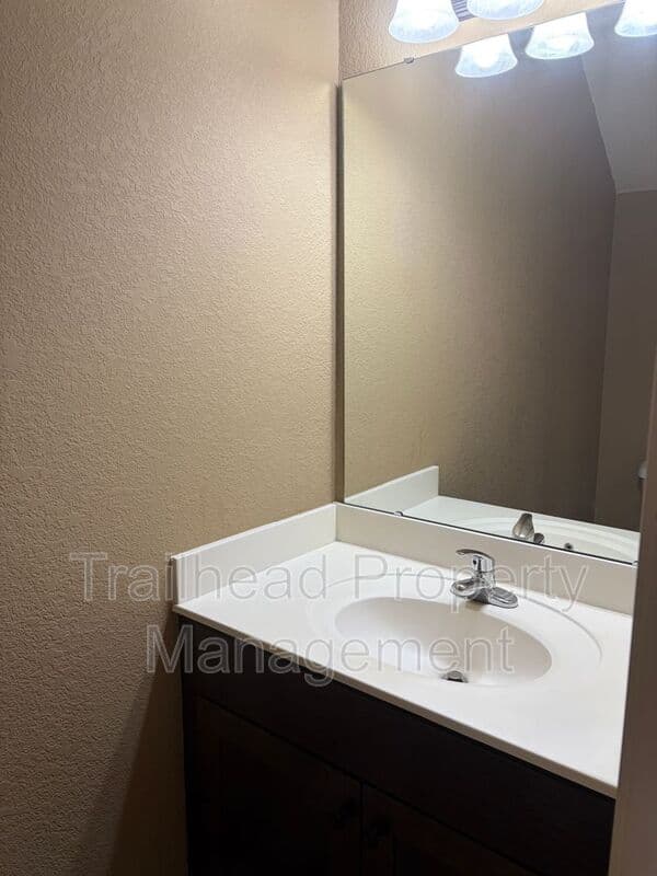 Kansas City House: 3929 NW 94th St