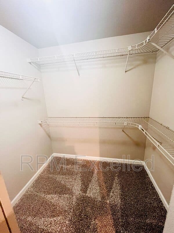 Kent Condo: 26339 116th Ave SE