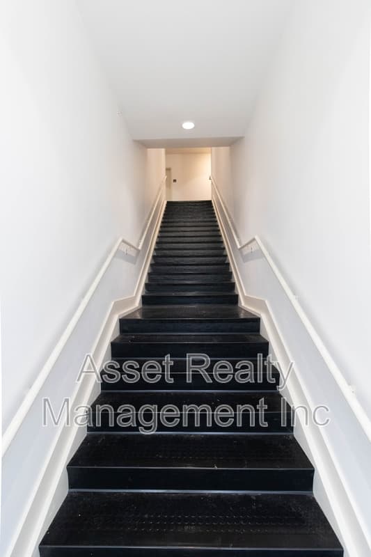 Alcoa Condo: 1110 Franck Street - 213