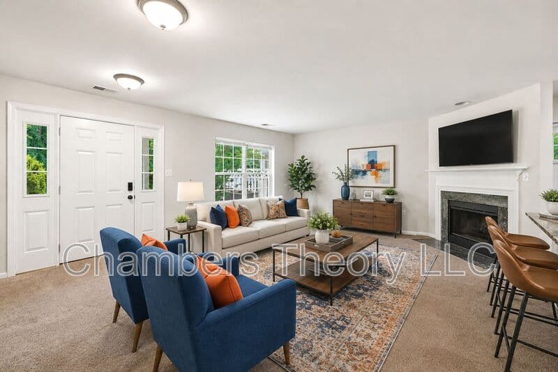 Woodbridge House: 12181 Old Salem Ct