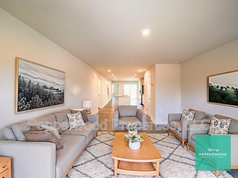 Spartanburg House: 4555 Duparc Way