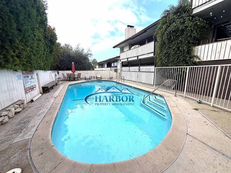 Rolling Hills House: 2412 Palos Verdes Drive West