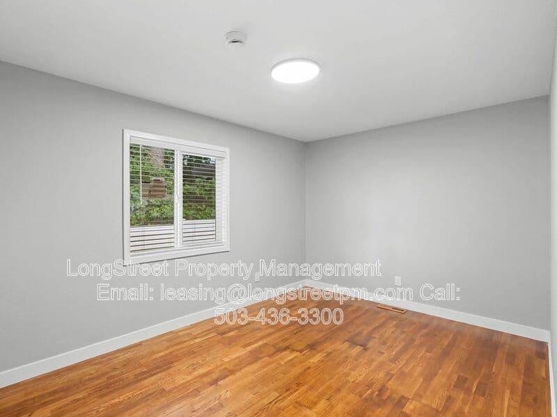 Portland House: 2812 NE Bryant St