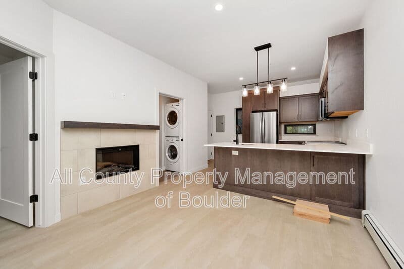 Boulder Condo: 2301 Pearl St