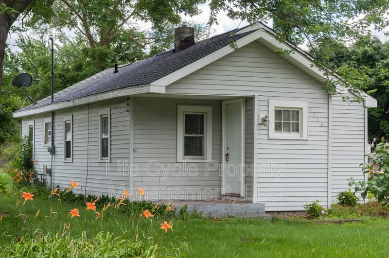 Grand Rapids House: 1310 Beechwood