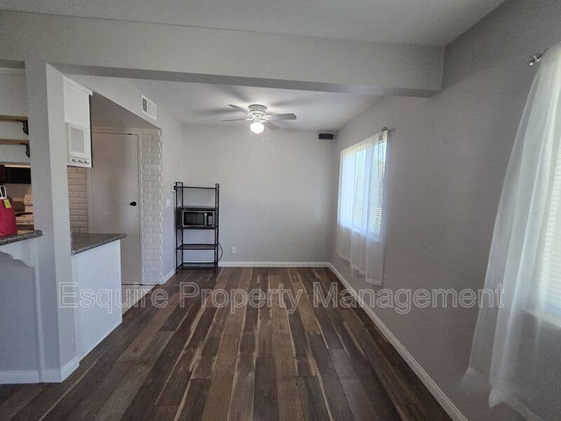 THOUSAND OAKS House: 646 AVENIDA DE LA PLATA