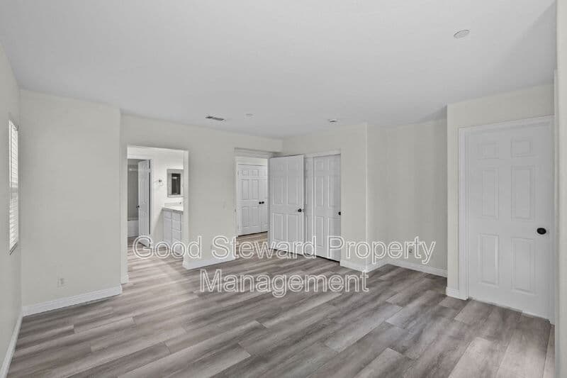 Ladera Ranch House: 6 Lindenwood Farm