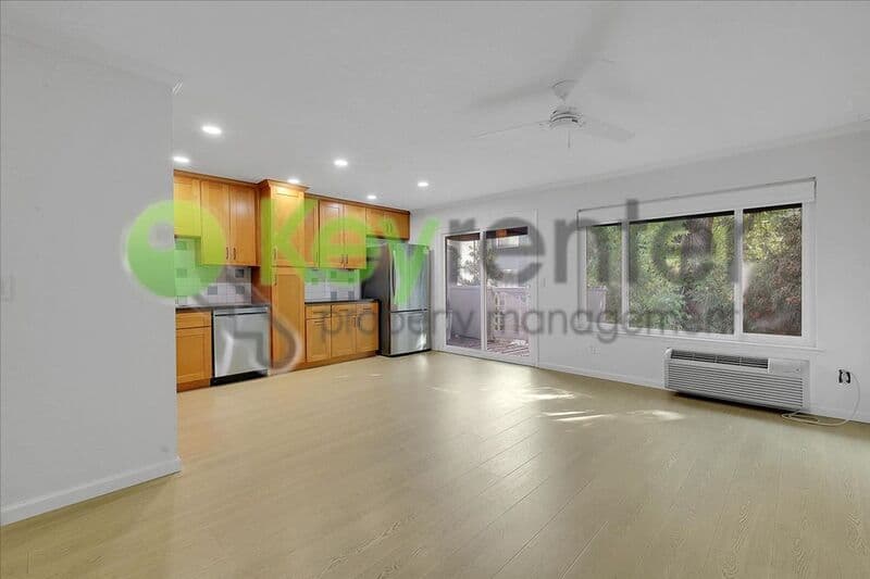 Sacramento House: 1629 10th Street