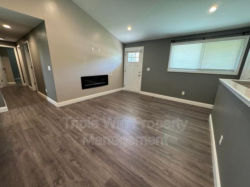 Saint Charles House: 710 Jungs Station Rd