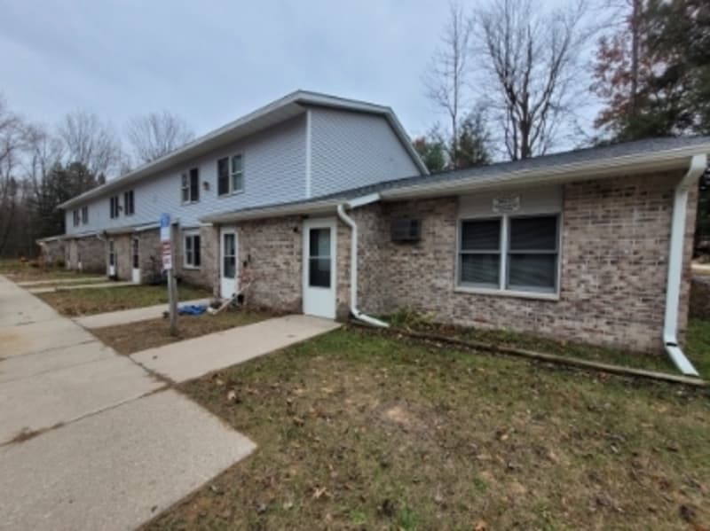 Suring Condo: 406 North Barkman Street - 4