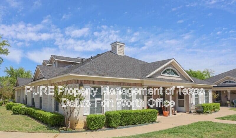 Grapevine Apartment: 400 Glade Road