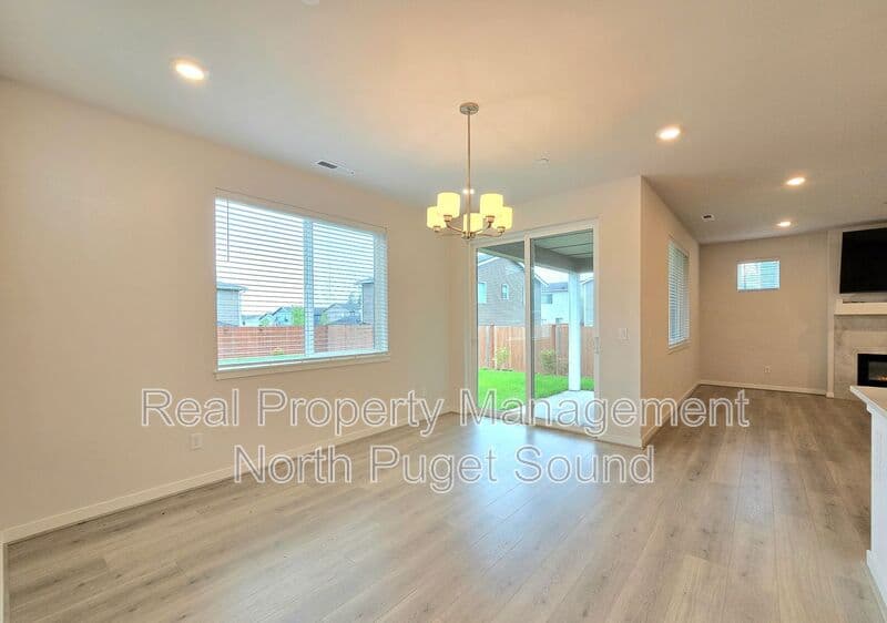 Marysville House: 3200 84th Dr NE