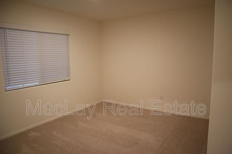 Casa Grande House: 1520 E Kendall pl