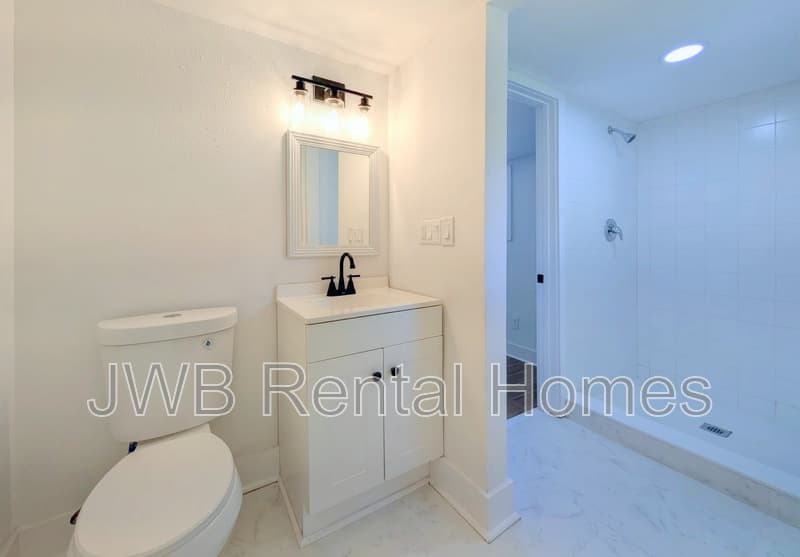Jacksonville House: 2963 Remington St