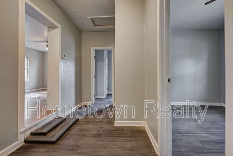 Oklahoma City House: 1801 E Madison Street