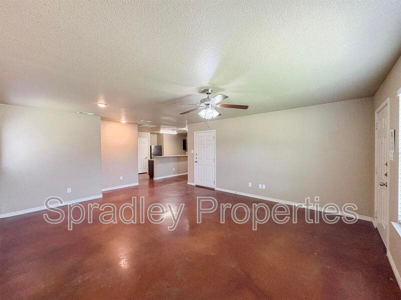Belton Condo: 749 Laila Ln