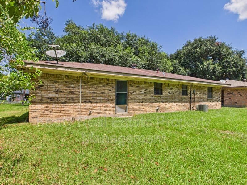 Carencro House: 202 Rampart St.