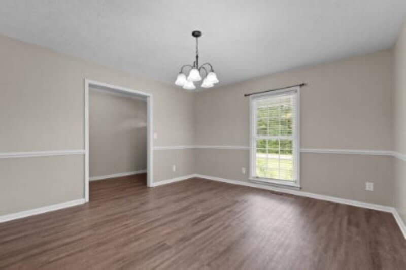 Fayetteville House: 810 Whispering Pines Road