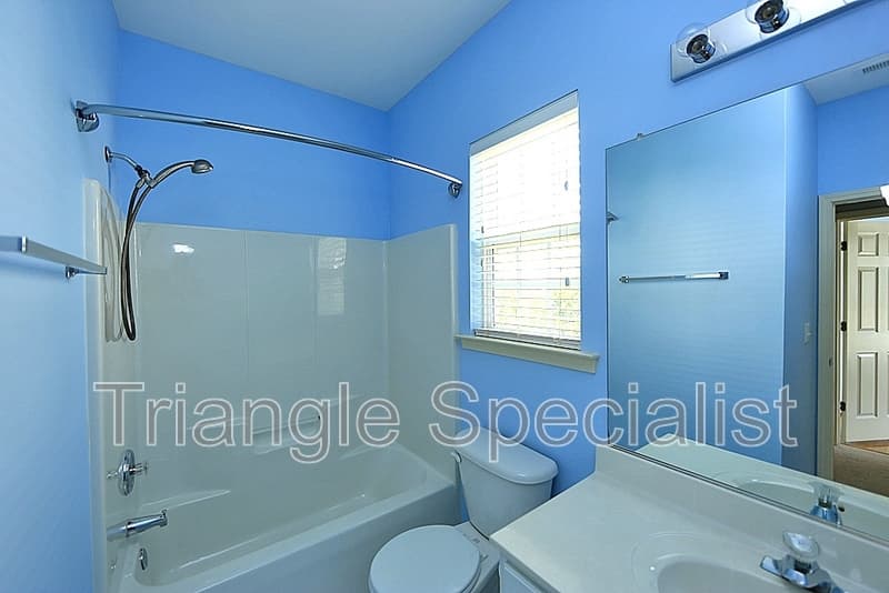 Raleigh House: 5513 Creekdale Circle
