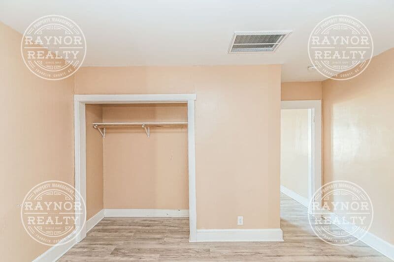 Rocky Mount House: 641 Kenwood Ave