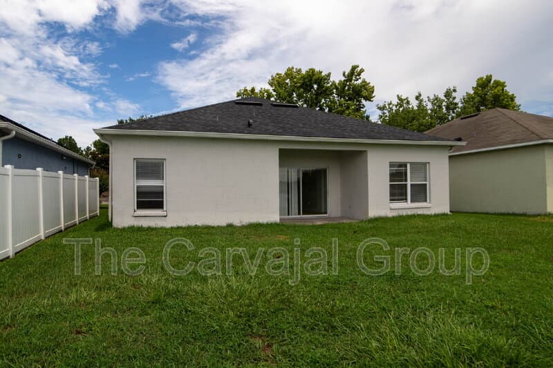 Orlando House: 4434 Waterside Pointe Cir